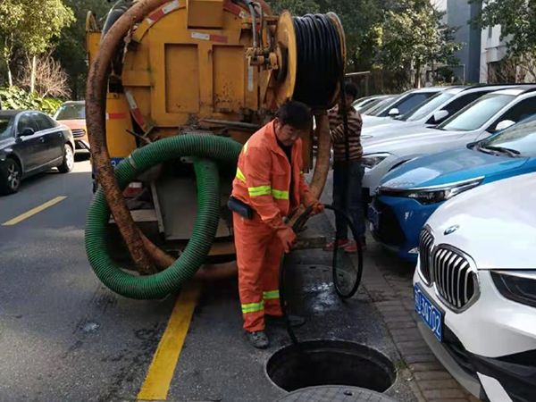 合山排污管道清淤